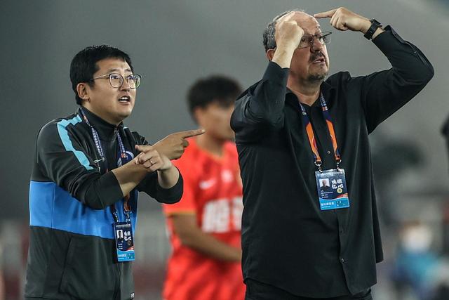 意大利杯-约维奇梅开二度 AC米兰4-1卡利亚里